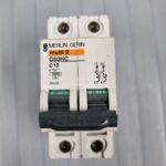 Disjoncteur 2P 25658