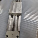 Vérin pneumatique sans tige double effet MY1M40-200