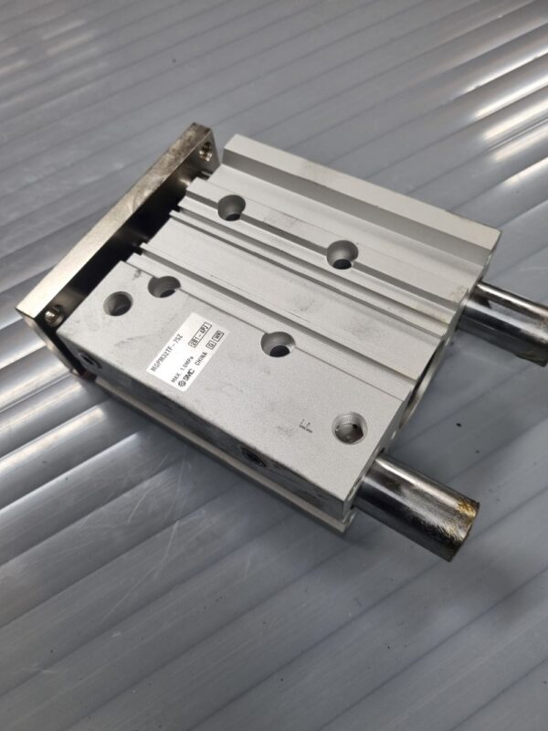 Unité de guidage pneumatique double effet MGPM32TF-75Z – Image 2