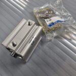 Vérin pneumatique double effet CDQ2G50TF-45DZ + CQ-F050