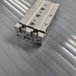 Unité de guidage pneumatique double effet MXS16-50