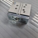 Unité de guidage pneumatique DFM-25-25-P-A-GF 170848