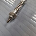 Vérin pneumatique double effet CD85N20-40-B