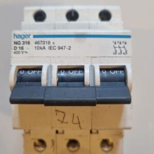 Disjoncteur 3P NG316D16 - 467316