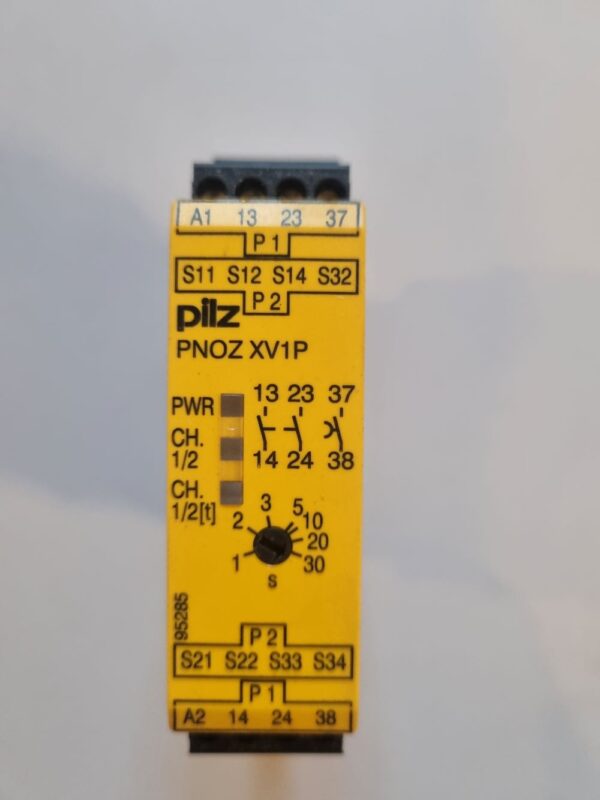 Relais de sécurité PNOZ XV1P30/24VDC - 777602 – Image 1