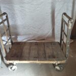 Chariot de manutention ancien
